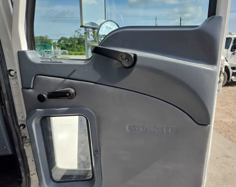 2013 Mack Granite GU713 photo 47