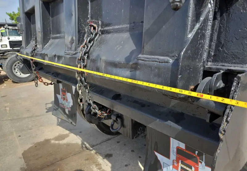 2013 Mack Granite GU713 photo 24