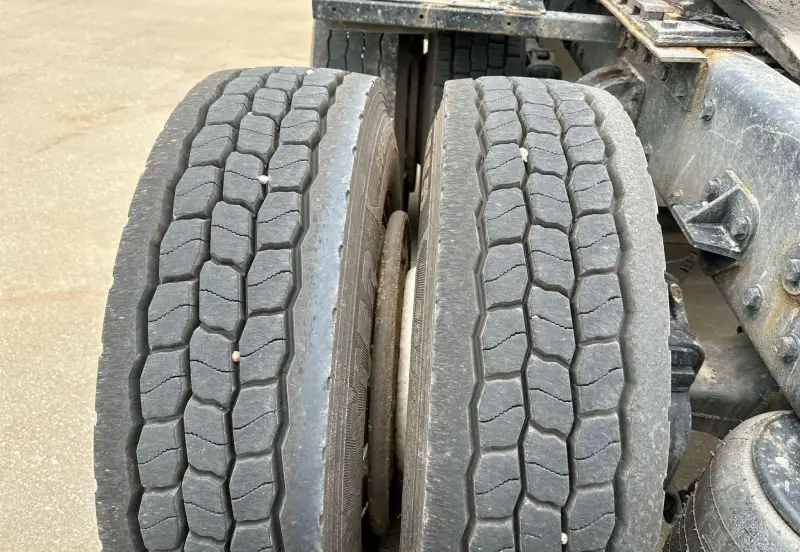 2004 Peterbilt 379 photo 68