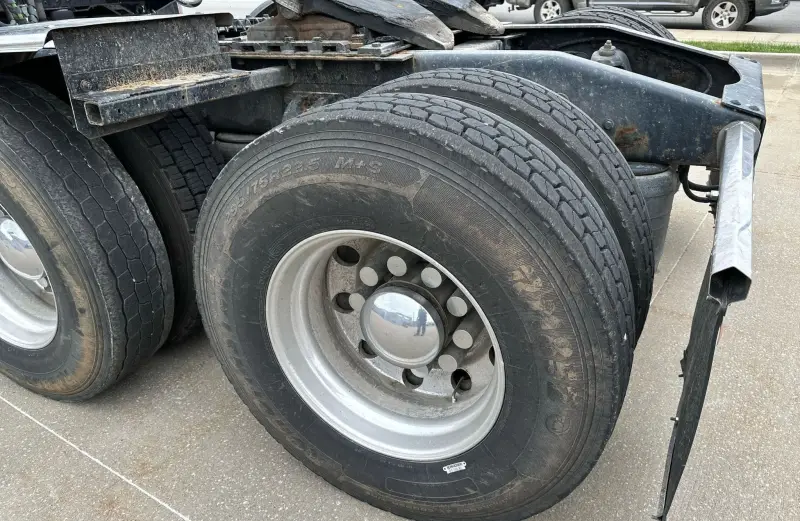 2004 Peterbilt 379 photo 67
